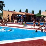 Un niño de 9 años es rescatado de las piscinas municipales de Azuqueca (Guadalajara) con síntomas de ahogamiento: ha sido trasladado en una UVI al hospital universitario de Guadalajara