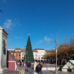 Detenidos cuatro individuos que acababan de robar a punta de navaja a tres jóvenes en la plaza Cervantes de Alcalá de Henares