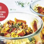 ¿Sabías que puedes cocinar y a la vez conservar alimentos al vacío con el microonndas? Un nuevo libro de Guillaume Marinette te lo cuenta en tres pasos (Lunwerg – Planeta de los libros)