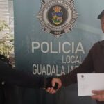 Un joven de 22 años encuentra 2.000 euros en una calle de Guadalajara y los entrega en la Policía Local