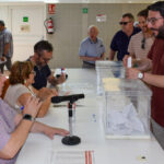 La agrupación local del PSOE de Azuqueca elige por unanimidad al alcalde, Miguel Óscar Aparicio, como nuevo secretario local en sustitución de Julio García Moreno que ahora será el presidente local