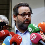 El presidente del PP de Castilla La Mancha, Paco Núñez pide a los diputados socialistas de la región, entre ellos Alberto Rojo, que ‘voten en conciencia’, tal como les permite su reglamento, y ‘acaben con la legislatura de Pedro Sánchez’