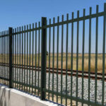 Adif instalará 5,4 nuevos kilómetros de cerramientos en ambos lados de la línea férrea a su paso por Azuqueca de Henares, Alovera y Cabanillas del Campo (Guadalajara) para ‘disuadir de intrusiones y tránsitos indebidos por las vías’