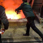 La Guardia Civil de Guadalajara reduce a chatarra en un horno de fundición de acero un total de 529 armas de fuego o blancas implicadas en delitos o infracciones administrativas