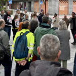 CCOO se concentra en Guadalajara contra la alta siniestralidad laboral en la provincia y anuncia que denunciará ante la Fiscalía a la empresa de Azuqueca en la que murió aplastado un trabajador: ‘Figura como sector comercial cuando en realidad es industrial’