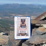 Los agentes de la Policía Local de Azuqueca llevan sus protestas por el impago en sus nóminas hasta el Pico del Ocejón: ‘Que vea todo el mundo que estamos cobrando alrededor de un tercio menos del salario que nos corresponde’