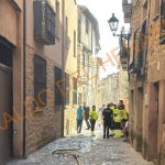 Atendidos por agotamiento debido al calor tres bomberos que participaron en las labores de extinción del incendio de la cocina de una vivienda en el casco viejo de Sigüenza