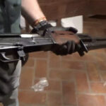 Ocho detenidos en una operación antidroga: incautados 3.000 kilos de cocaína, cuatro fusiles de asalto Kalashnikov con numerosa munición y 28.000 euros en metálico en una nave y una casa rural de la provincia de Guadalajara