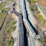 La juez de la tragedia ferroviaria de Urda (Toledo), que ha causado 69 muertos, prohíbe la retirada de elementos de la vía y el acceso a la zona de personas ajenas a los servicios de emergencias, ordena la confiscación de las cajas negras de los trenes y declara secretas las actuaciones